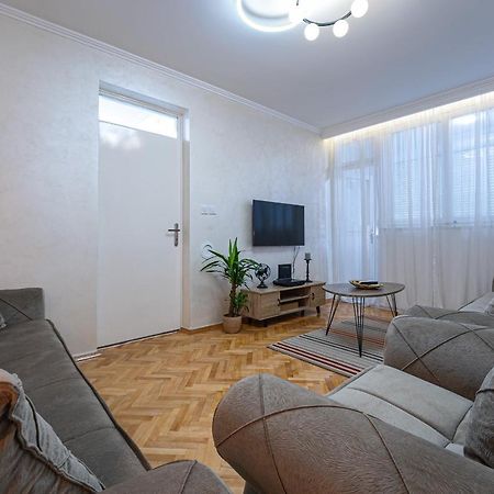 Clock Tower Lux Apartment Podgorica Extérieur photo