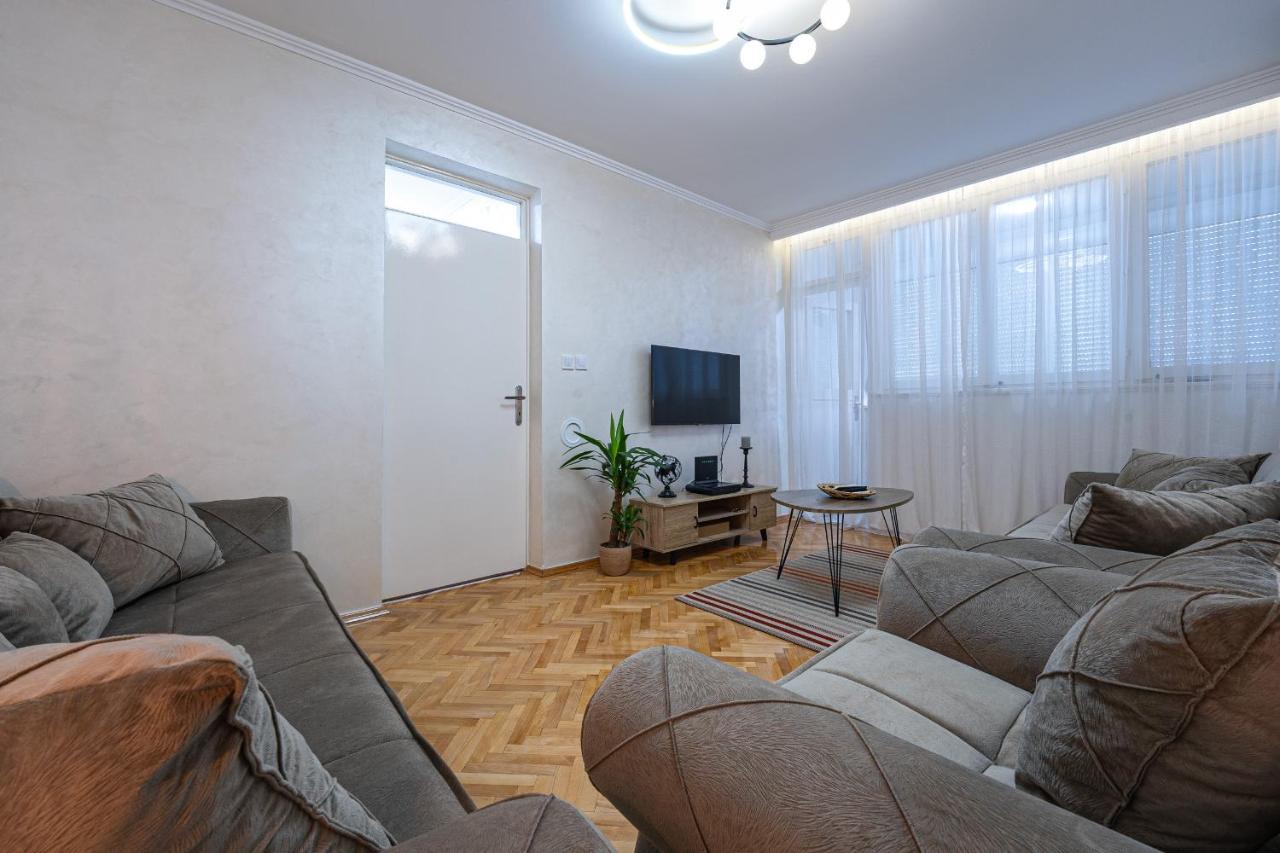 Clock Tower Lux Apartment Podgorica Extérieur photo
