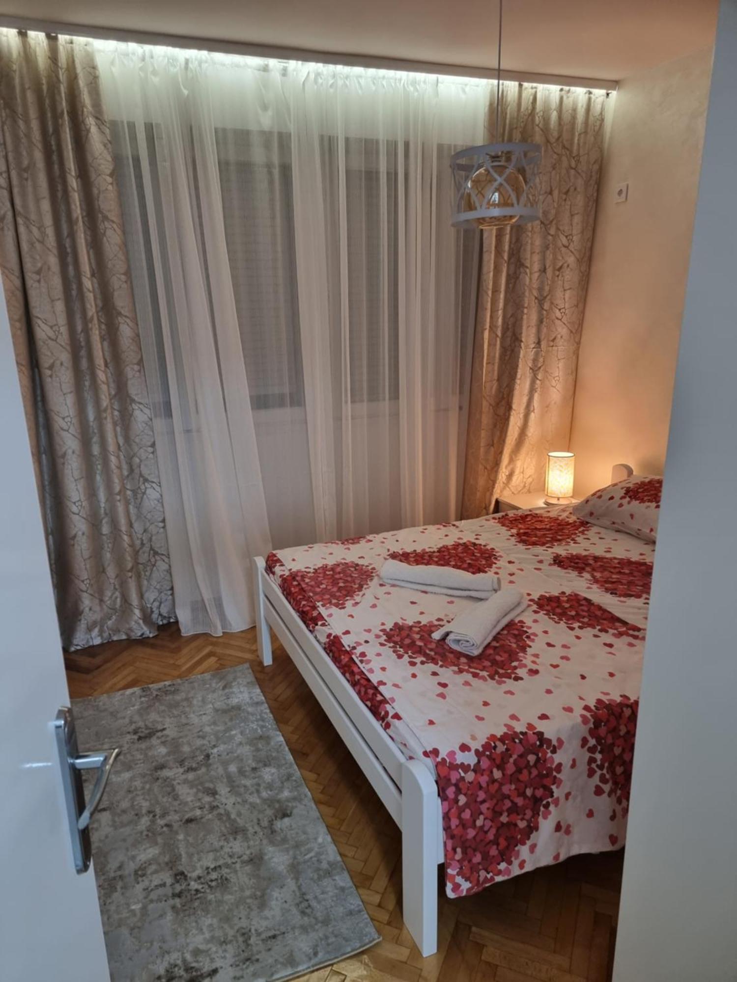 Clock Tower Lux Apartment Podgorica Extérieur photo